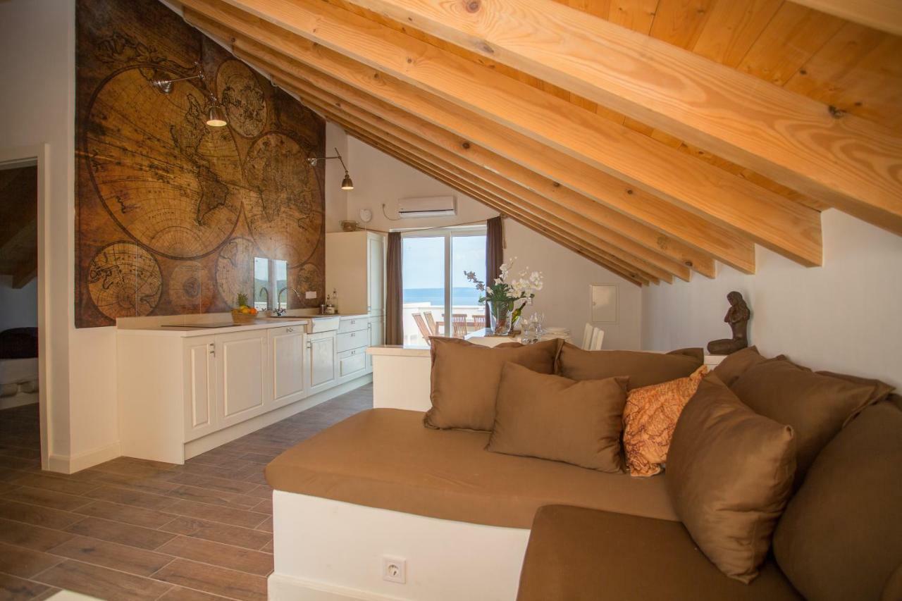 Captain'S Attic Racisce Ngoại thất bức ảnh